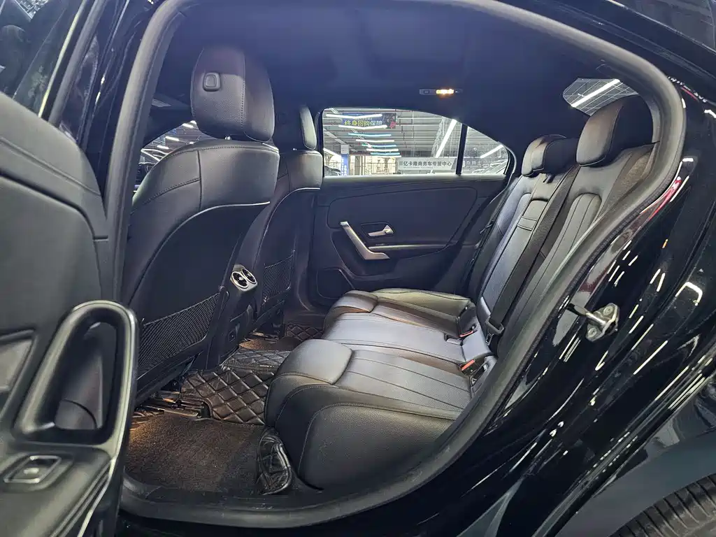 Mercedes-Benz A-Class 2022 — фото 14