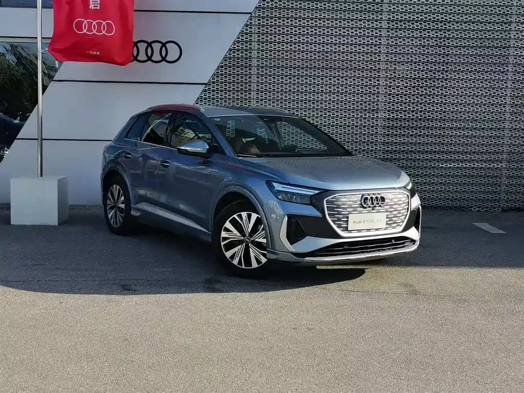 Audi Q4 e-tron 2024 — фото 3