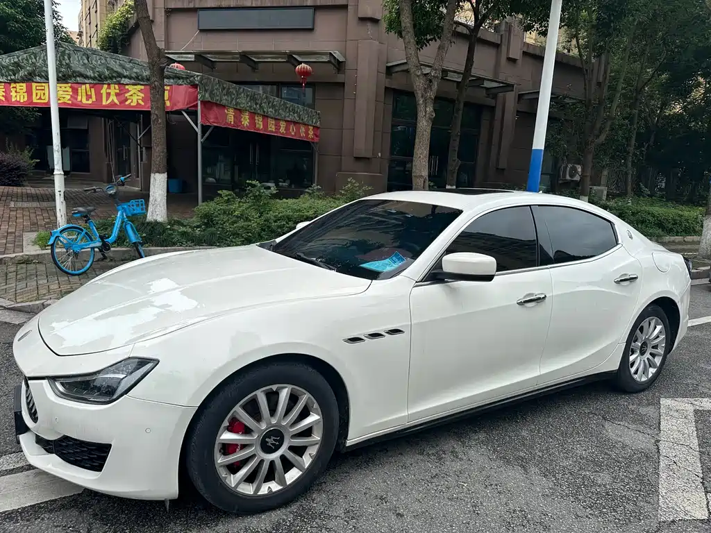 Maserati Ghibli 2017 — фото 4
