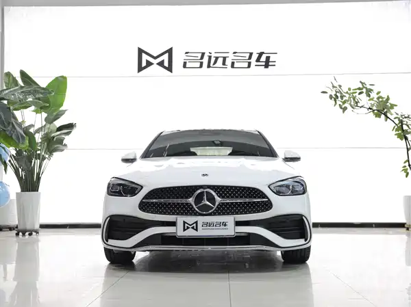 Mercedes-Benz C-Class 2024
