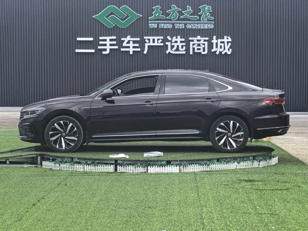 Volkswagen Passat 2024 — фото 19