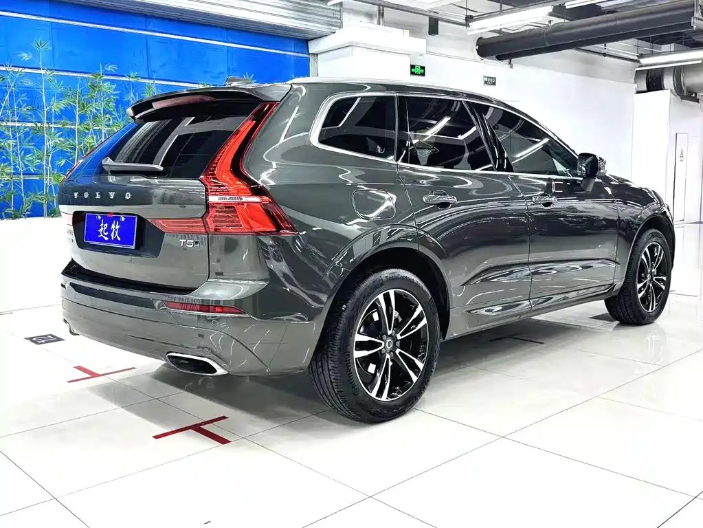 Volvo XC60 2018 — фото 5