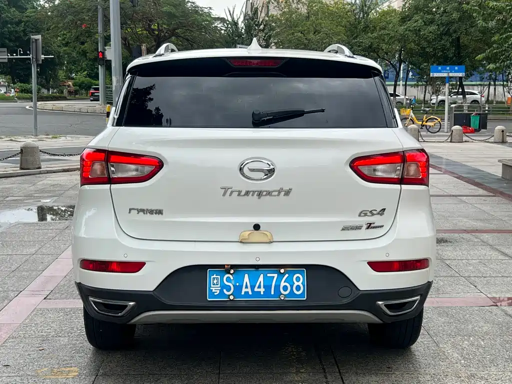 GAC Trumpchi GS4 2016 — фото 5
