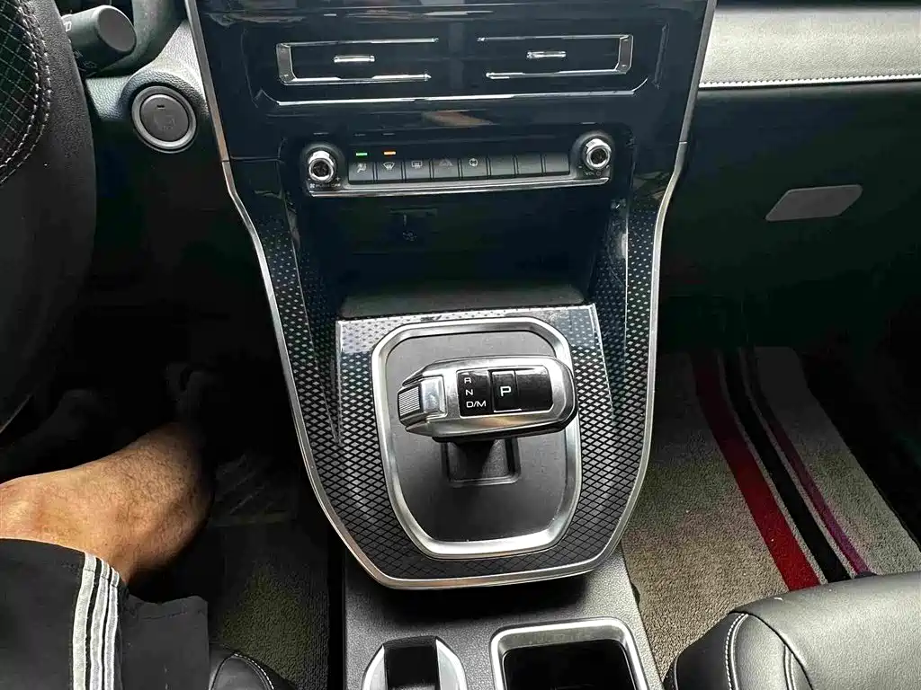 Haval M6 2021 — фото 12