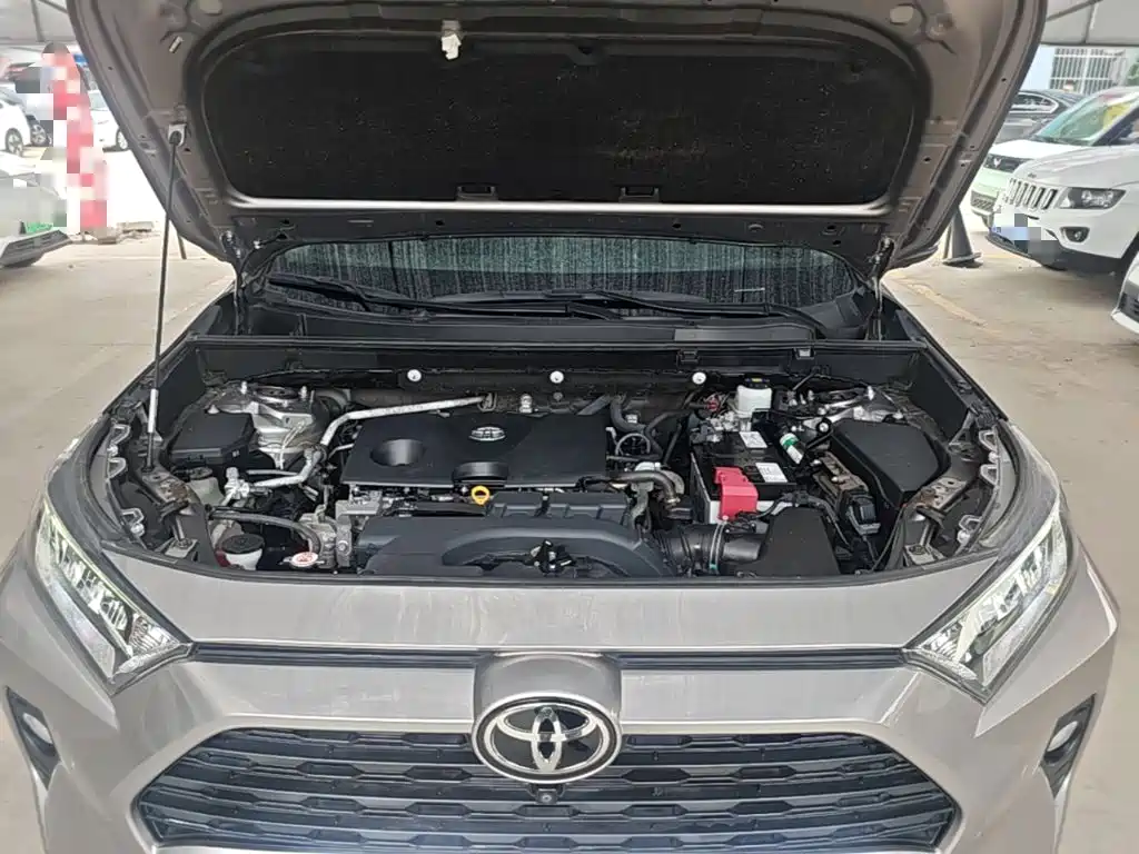 Toyota RAV4 2020 — фото 20
