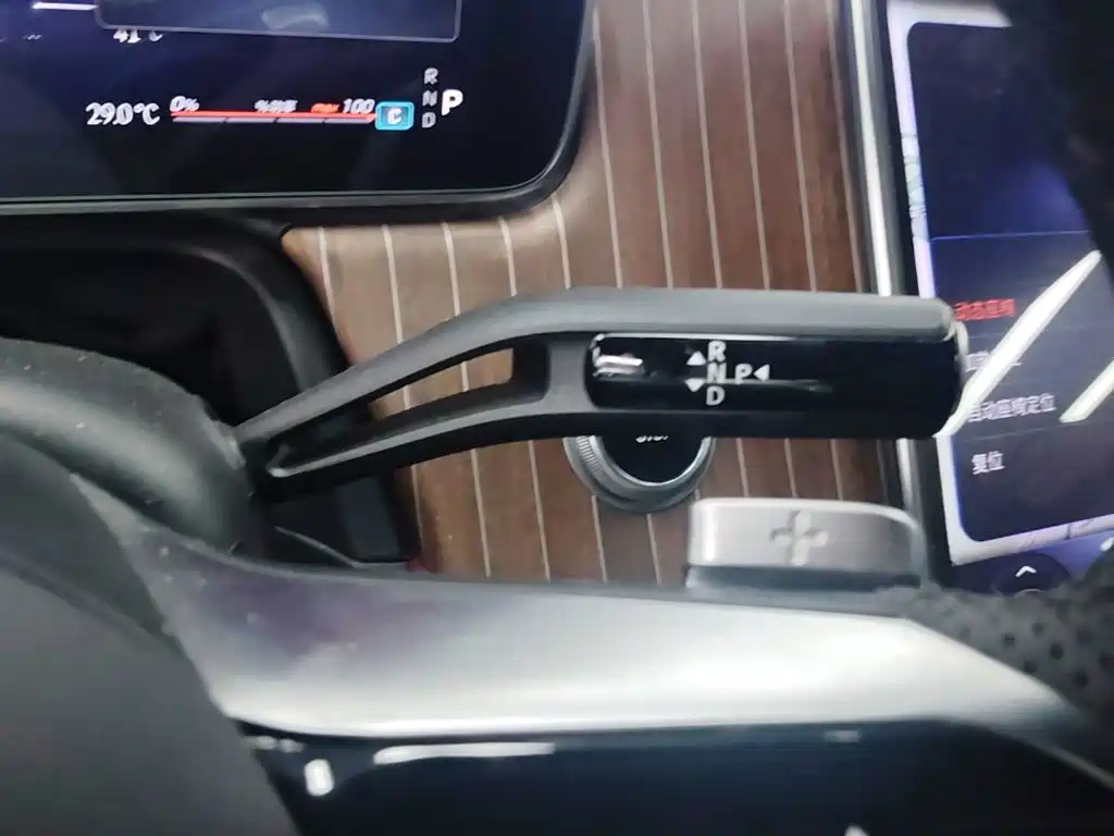 Mercedes-Benz EQE SUV 2023 — фото 14