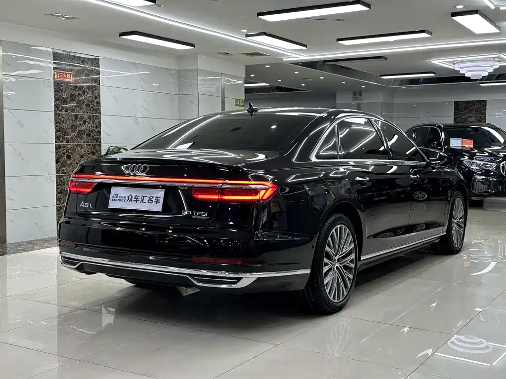 Audi A8 2019 — фото 4