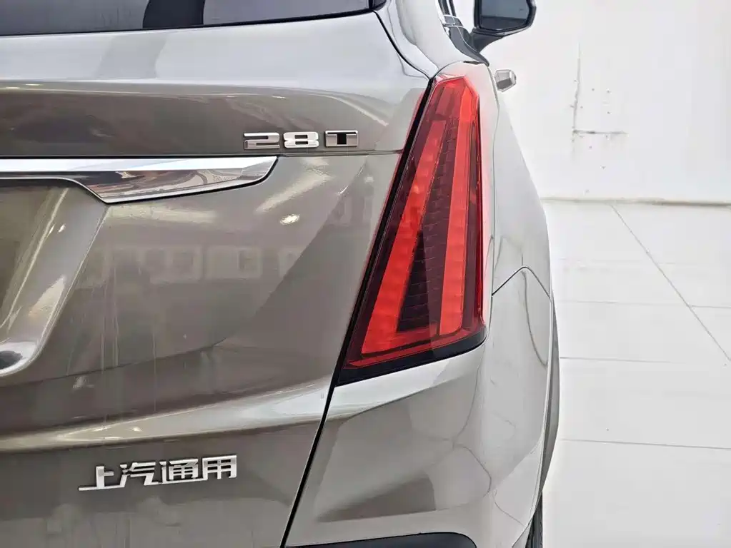 Cadillac XT5 2020 — фото 25