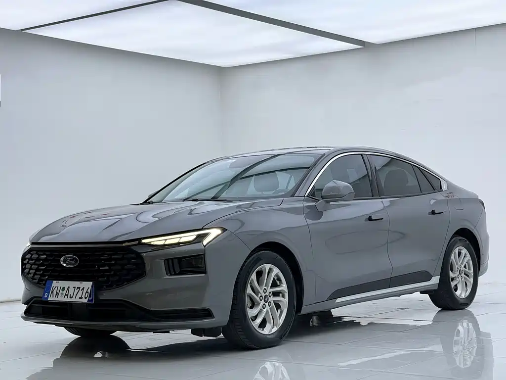 Ford Mondeo 2023 — фото 1