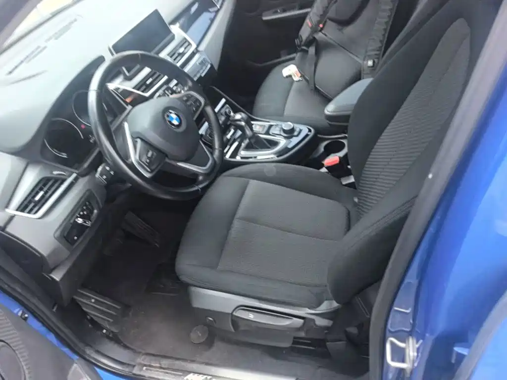BMW 2 Series Active Tourer 2019 — фото 16