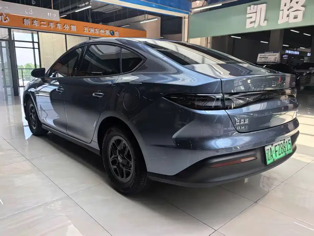 BYD Seal 05 DM-i 2025 — фото 6