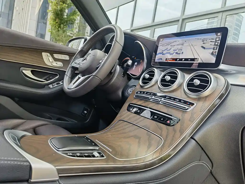 Mercedes-Benz GLC 2020 — фото 11