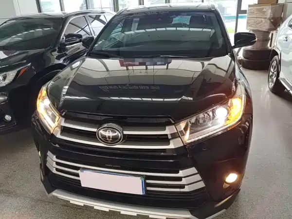 Toyota Highlander 2021