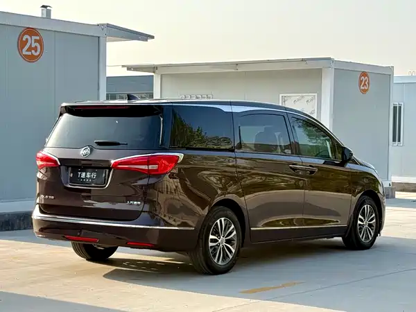 Buick GL8 2017