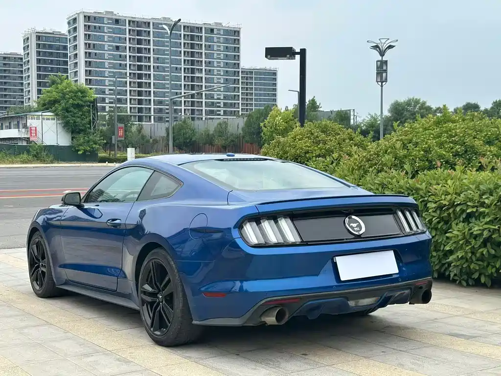 Ford Mustang 2018 — фото 7