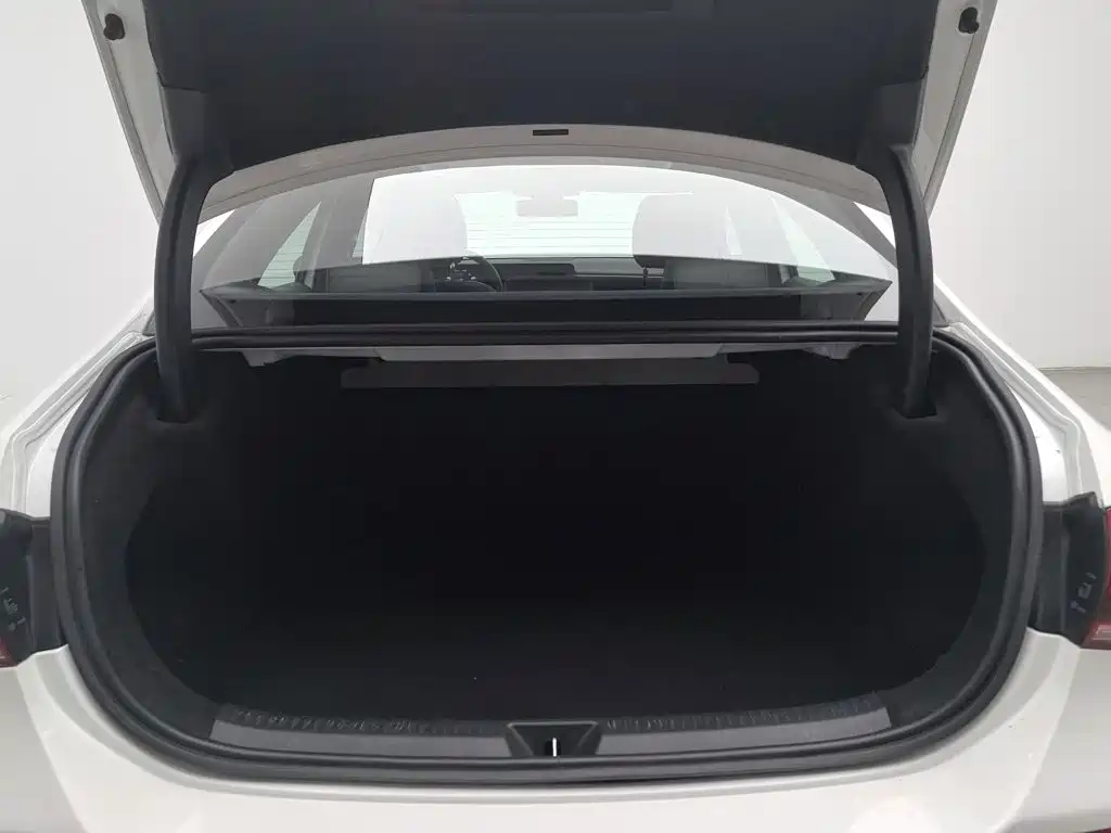 Mercedes-Benz A-Class 2019 — фото 16