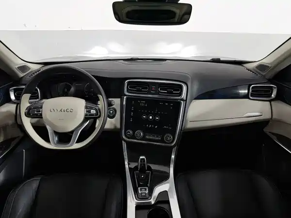 Lynk & Co 01 2018