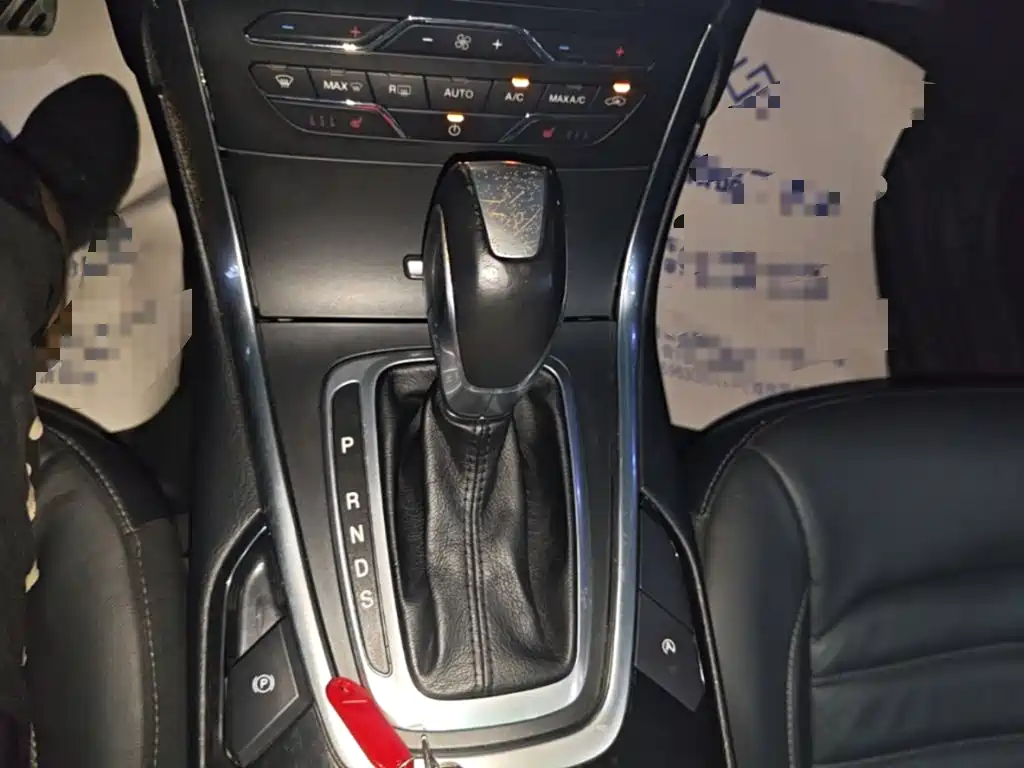 Ford Edge 2018 — фото 14