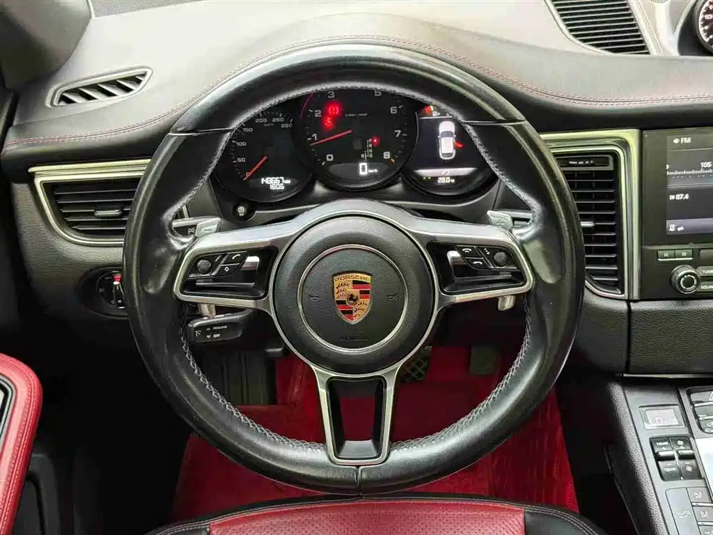 Porsche Macan 2018 — фото 6
