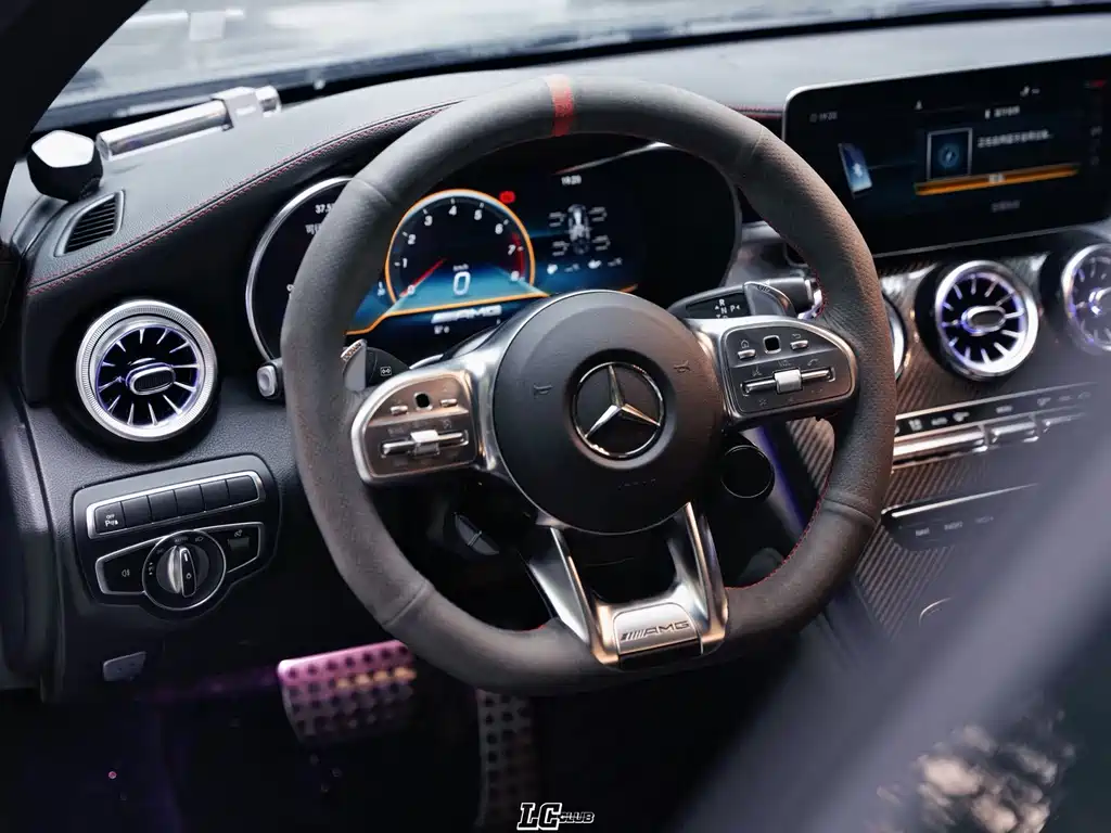 Mercedes-Benz C-Class AMG 2022 — фото 18