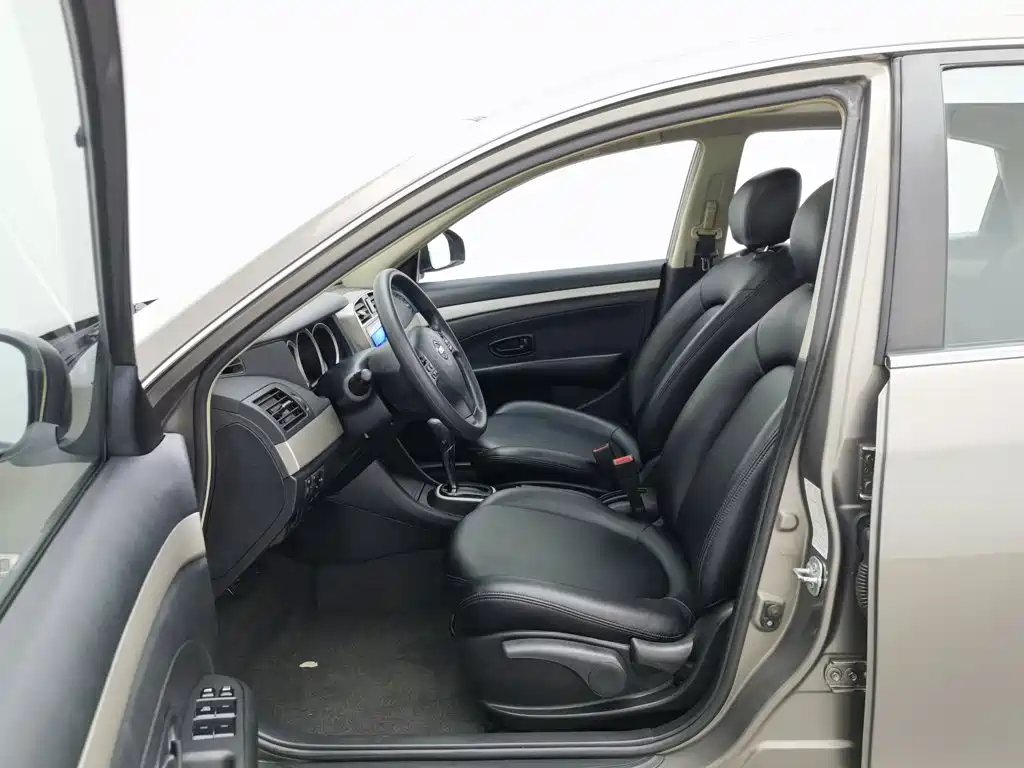 Nissan Sylphy 2018 — фото 10