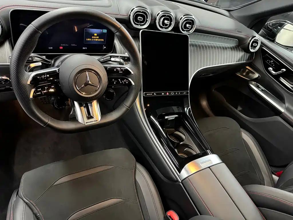 Mercedes-Benz GLC AMG 2024 — фото 14