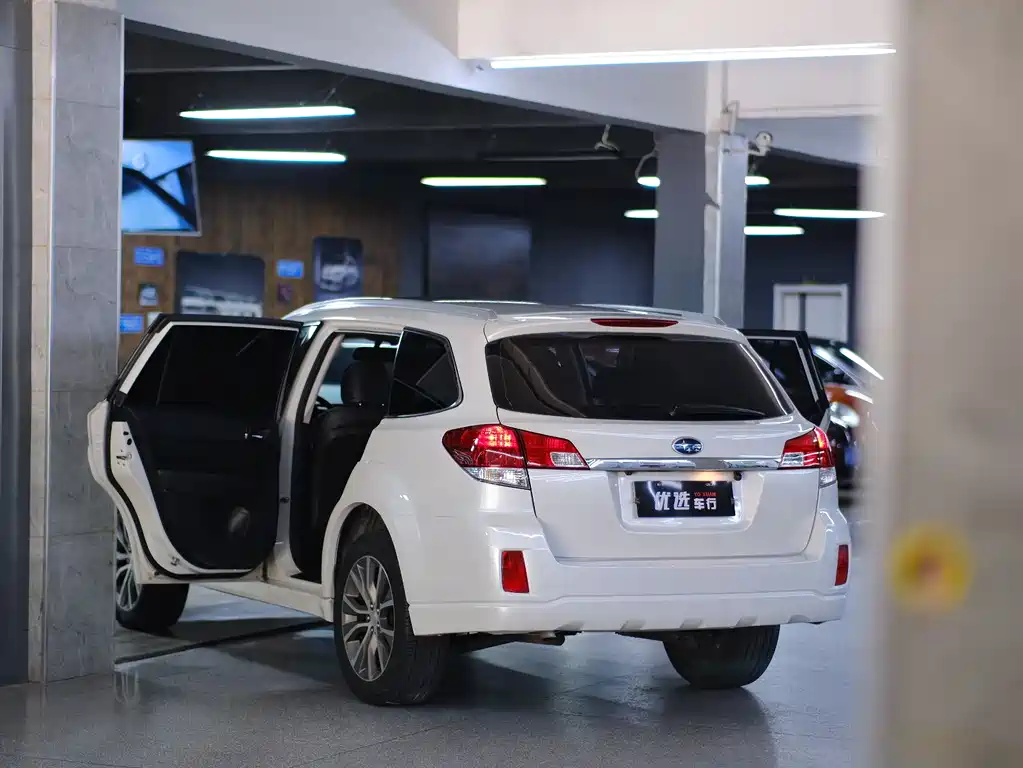 Subaru Outback 2014 — фото 8