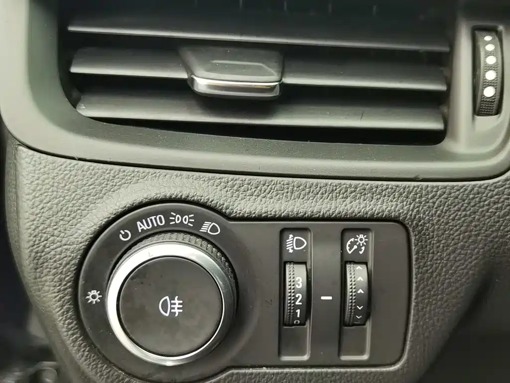 Buick Envision Plus 2021 — фото 21