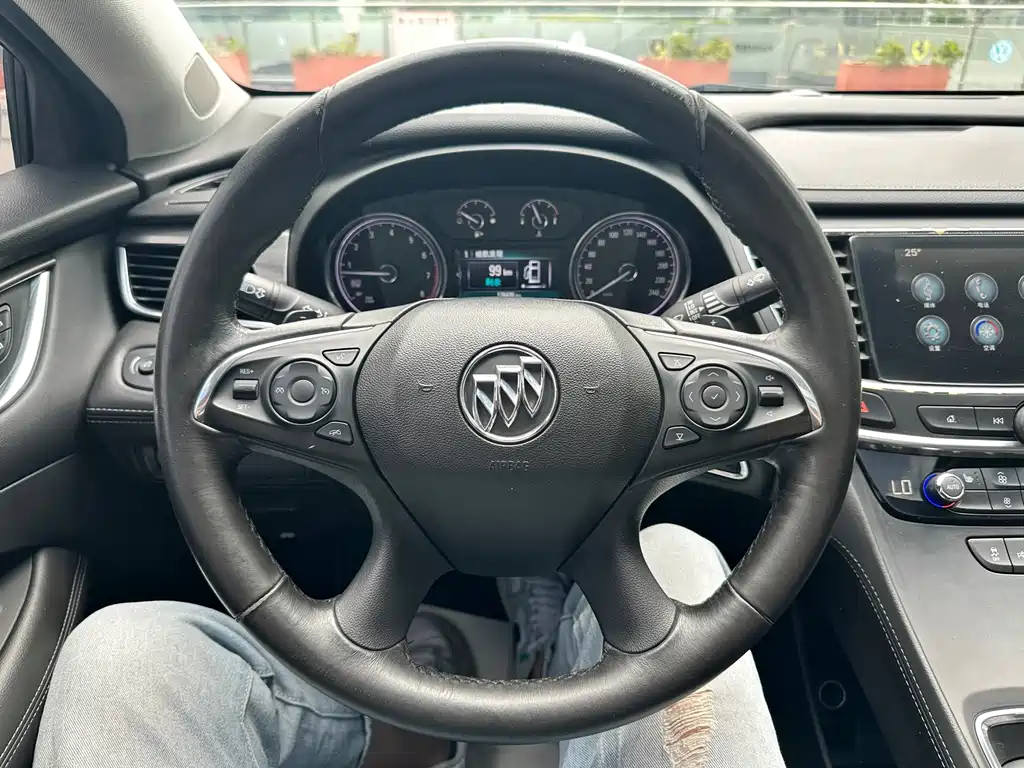 Buick LaCrosse 2017 — фото 12