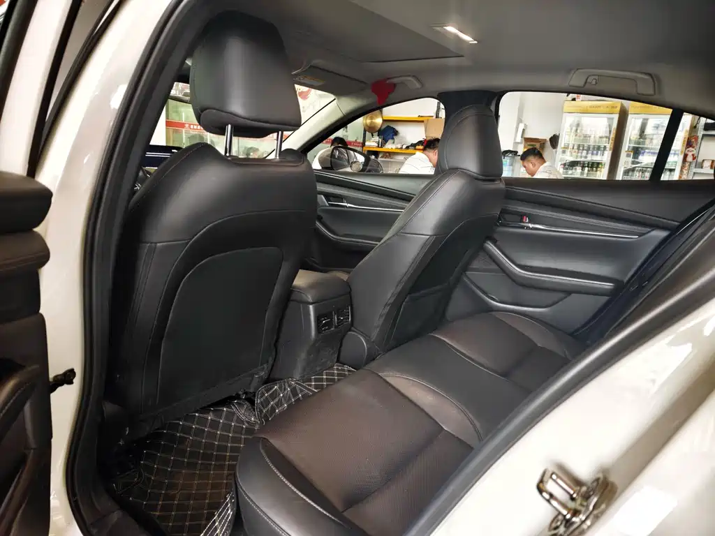 Mazda 3 Axela 2022