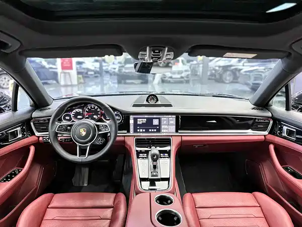 Porsche Panamera 2019