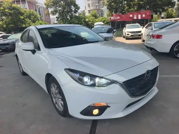 Mazda 3 Axela 2016