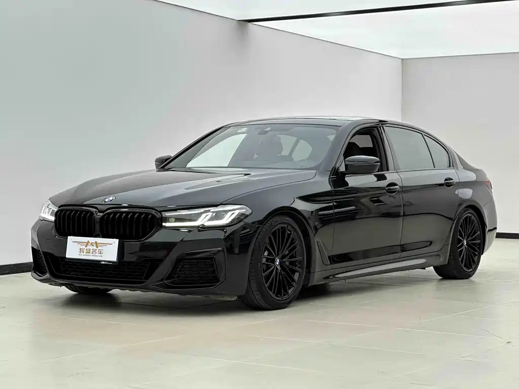 BMW 5 Series 2021 — фото 1