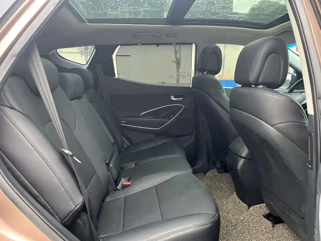 Hyundai Santa Fe 2015 — фото 15