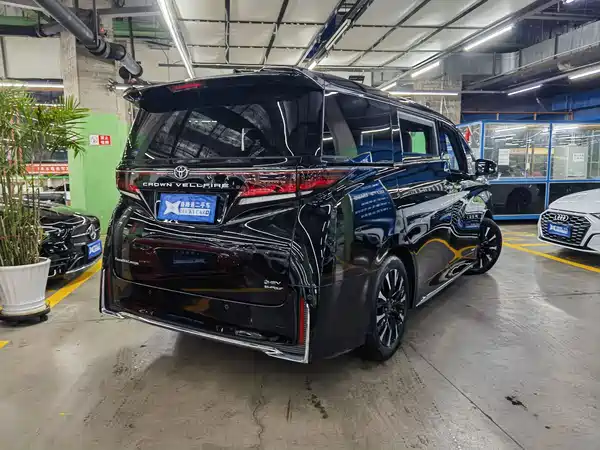 Toyota Vellfire 2024