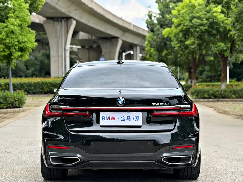 BMW 7 Series 2020 — фото 19