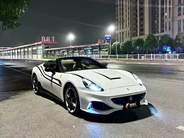 Ferrari California T 2013