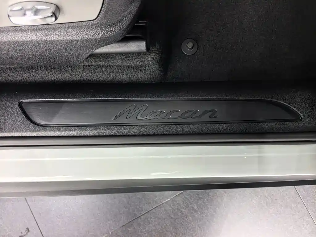 Porsche Macan 2018 — фото 14