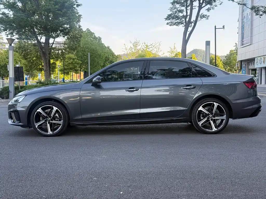 Audi A4L 2024
