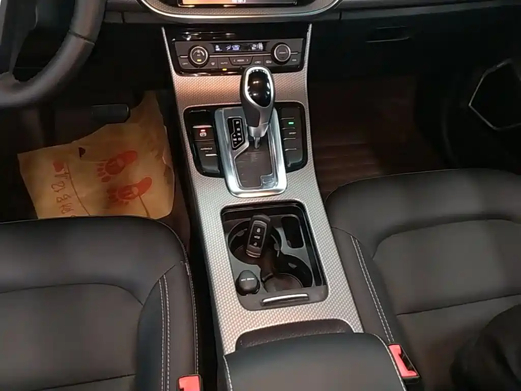 Geely Emgrand GS 2017 — фото 14