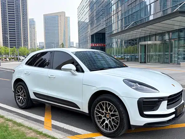 Porsche Macan 2023