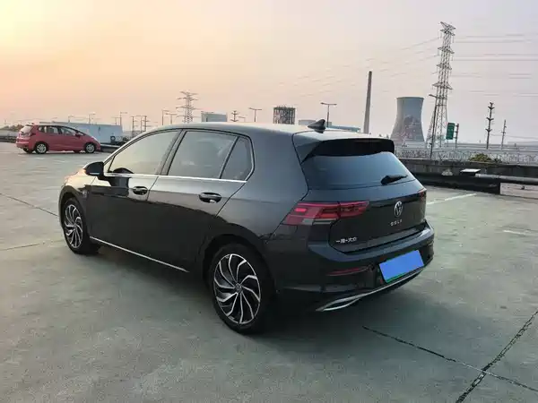 Volkswagen Golf 2021