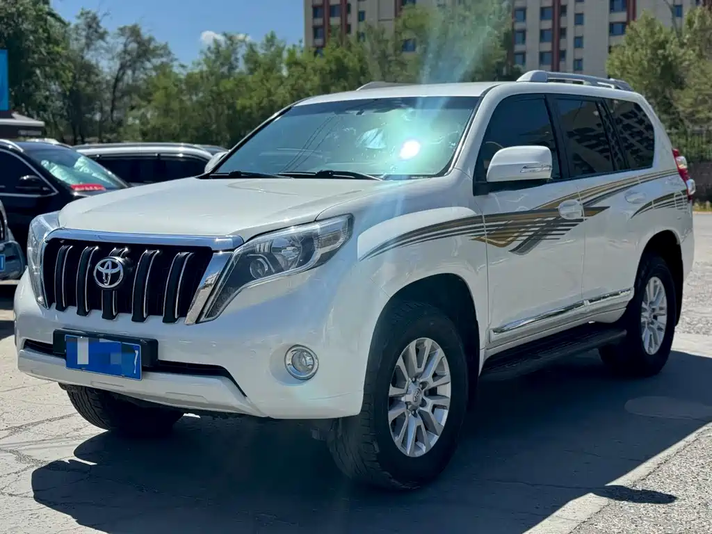 Toyota Prado 2017 — фото 1