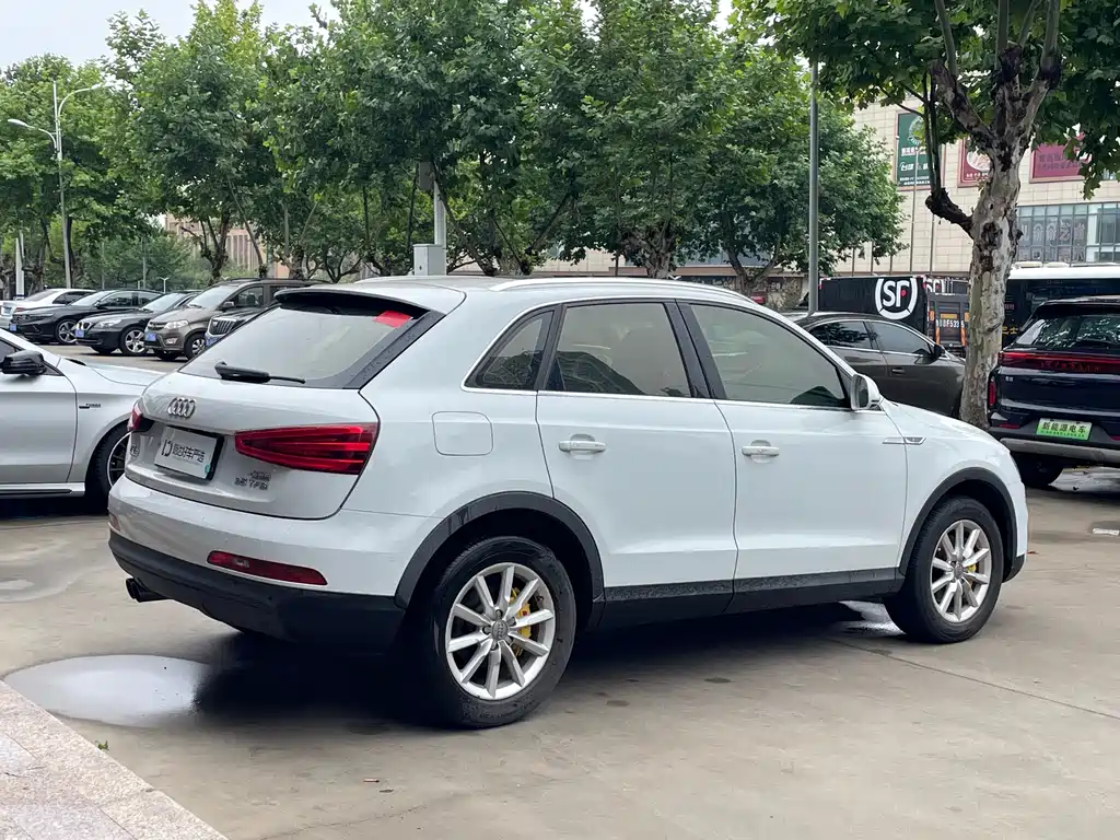 Audi Q3 2015
