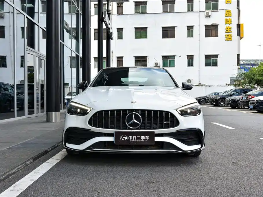 Mercedes-Benz C-Class AMG 2025 — фото 2