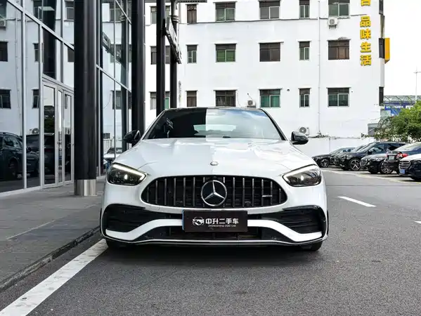 Mercedes-Benz C-Class AMG 2025
