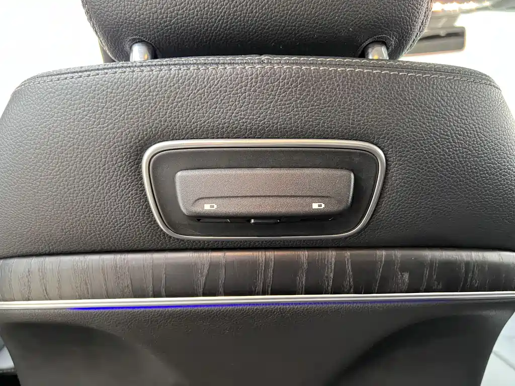 Mercedes-Benz E-Class 2020 — фото 27