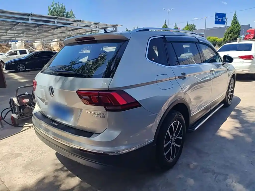 Volkswagen Tiguan L 2018 — фото 7