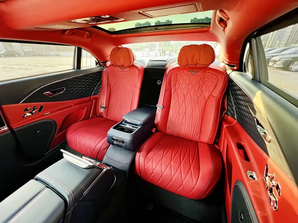 Bentley Flying Spur 2022 — фото 12