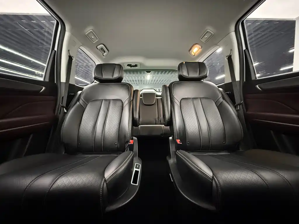 GAC Motor Trumpchi M6 2022 — фото 17